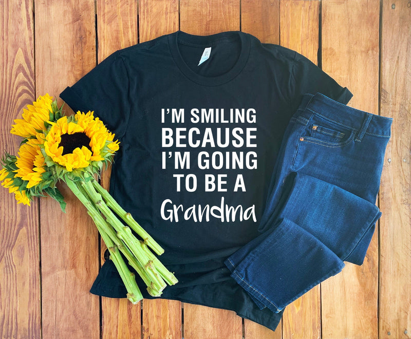 New Grandma Shirt • New Grandma Gift • Grandma To Be Shirt • Cute Grandma Shirt • Grandma T-Shirt • Soon To Be Grandma • Gift For Grandma